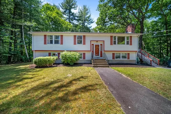 38 Morningside Dr, Wilmington, MA 01887