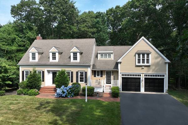 92 Pleasant Woods Lane, Hanover, MA 02339