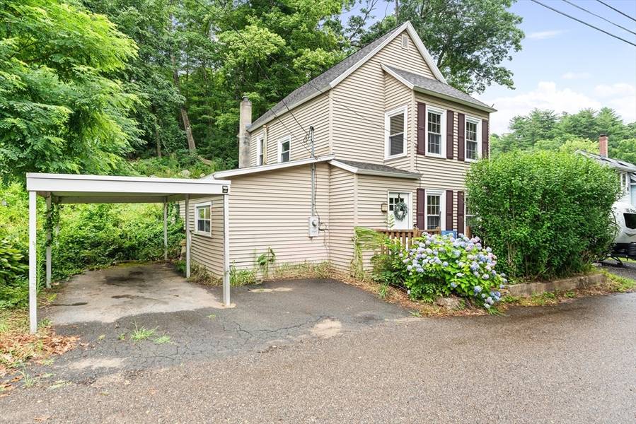 23 Fletcher Pl, Athol, MA 01331