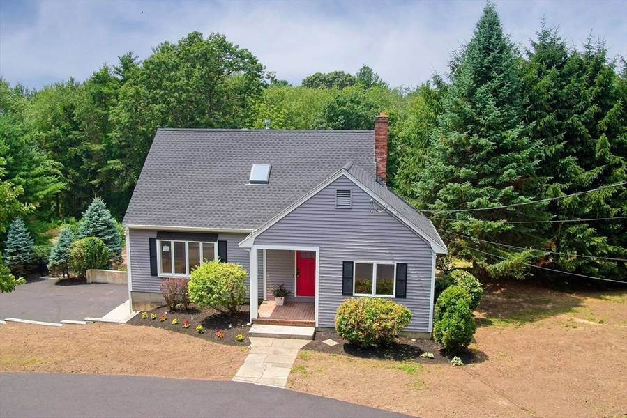 376 Hancock St, Wrentham, MA 02093