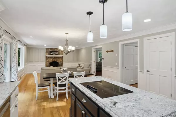 Merrimac, MA 01860,12 Spring Hill Rd