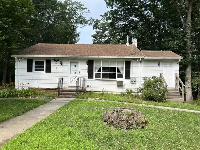 169 Mendon St, Blackstone, MA 01504