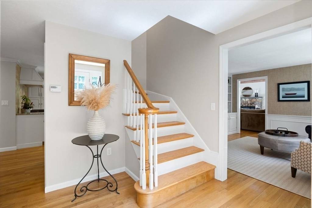 Duxbury, MA 02332,411 Temple Street