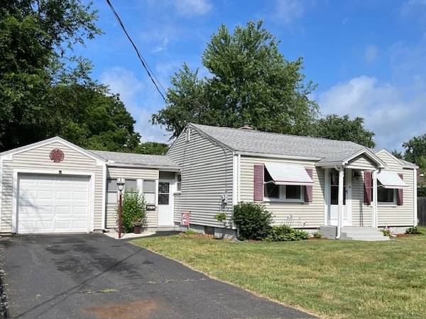 30 Barby Ave, Chicopee, MA 01020