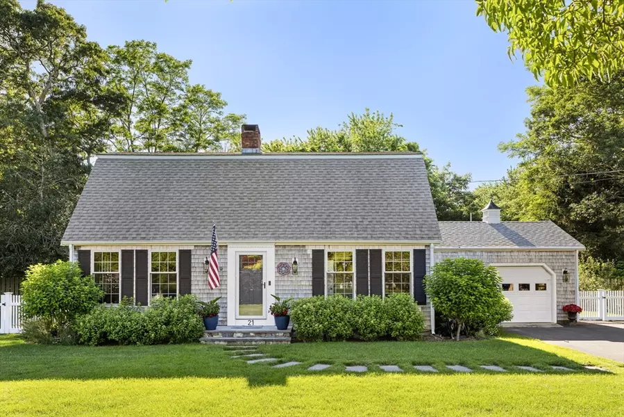 21 Pheasant Lane, Oak Bluffs, MA 02557