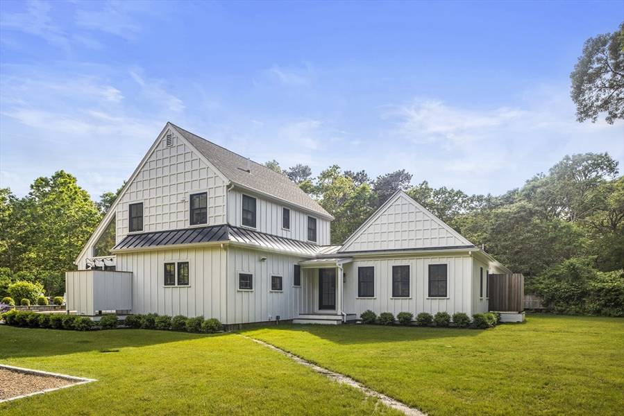 14 Prices Way, Edgartown, MA 02539