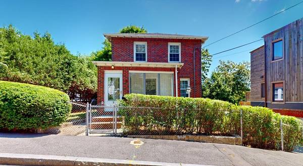 74 Cottage St, Newton, MA 02464