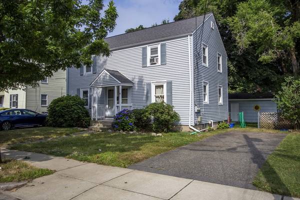 14-16 Hamilton Rd, Wakefield, MA 01880