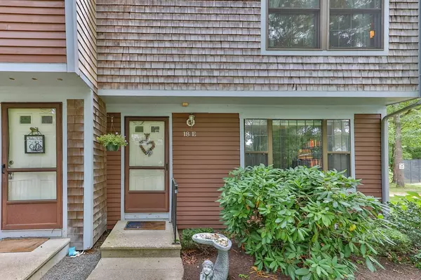 195 Falmouth Rd #18E, Mashpee, MA 02649