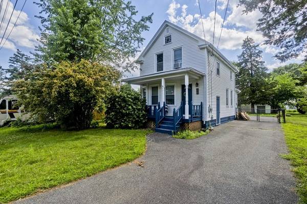 39 Dewey St, Chicopee, MA 01020