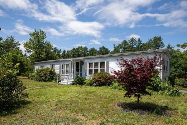 2 Roosevelt Ridge, Carver, MA 02330