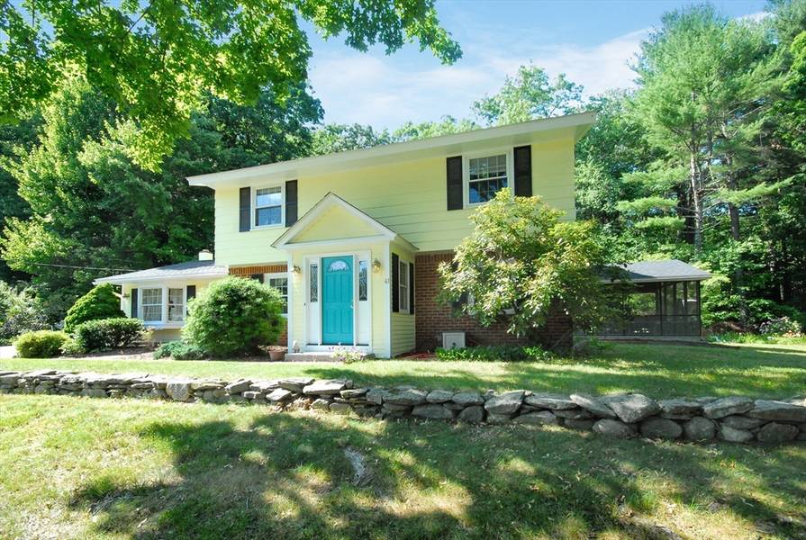 41 Clarissa Rd, Chelmsford, MA 01824