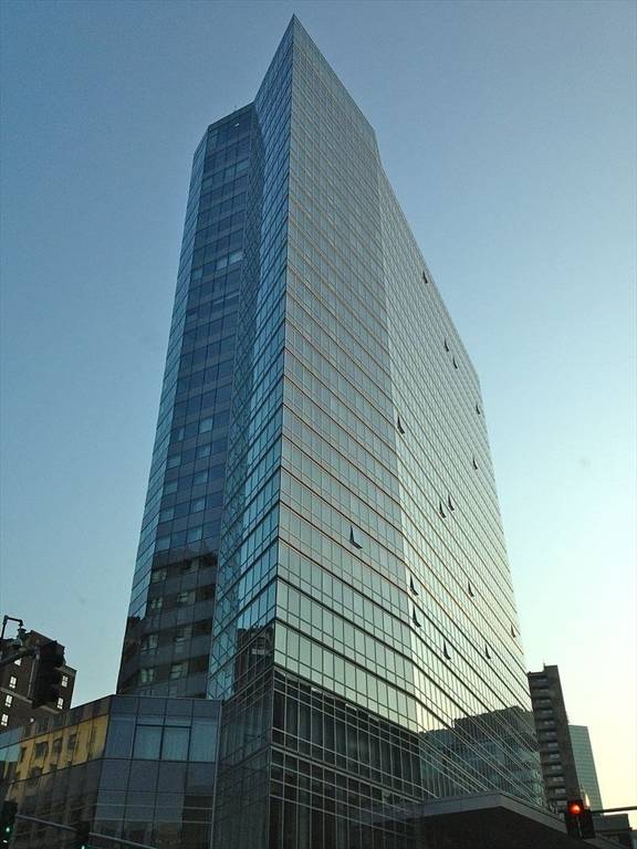 Boston, MA 02116,110 Stuart Street #25D