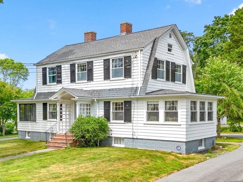 543 Elm St, Dartmouth, MA 02748