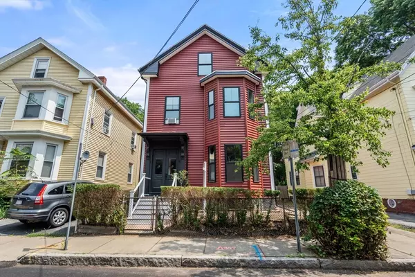 19 Kelly Rd, Cambridge, MA 02139