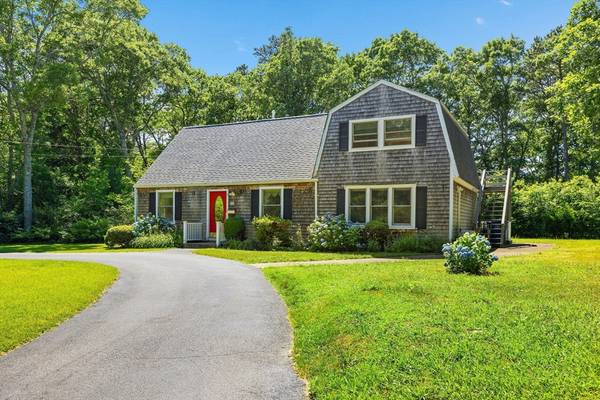 Falmouth, MA 02536,93 Twin Hill Rd