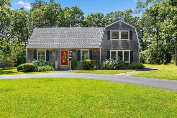 Falmouth, MA 02536,93 Twin Hill Rd