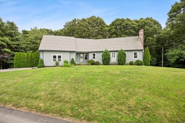 10 Brookridge Cir, Swansea, MA 02777