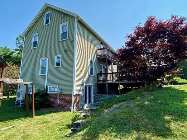 7 N Sturbridge Rd, Charlton, MA 01507