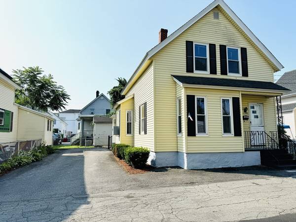 2 Ready Ave, Lowell, MA 01854