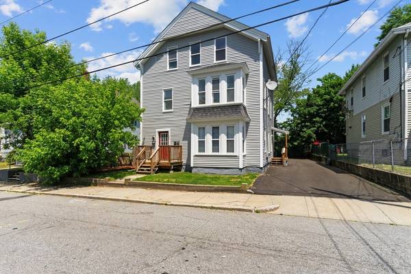 155 4th Ave, Woonsocket, RI 02895