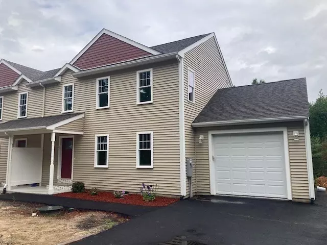 Wareham, MA 02571,82 Minot Ave #1