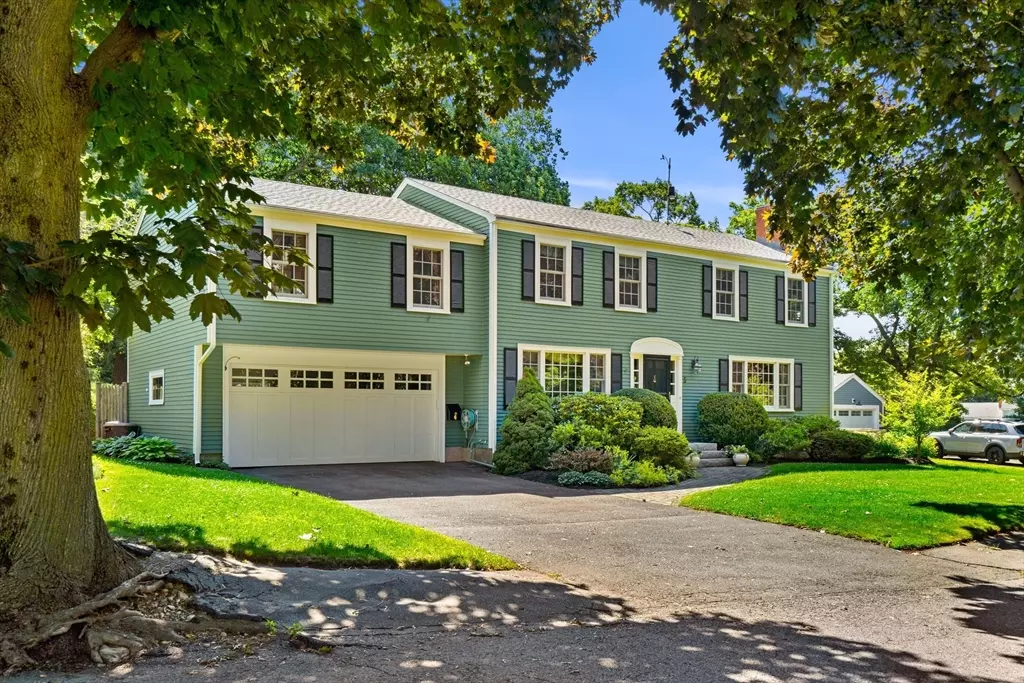 Marblehead, MA 01945,5 Crestwood Road