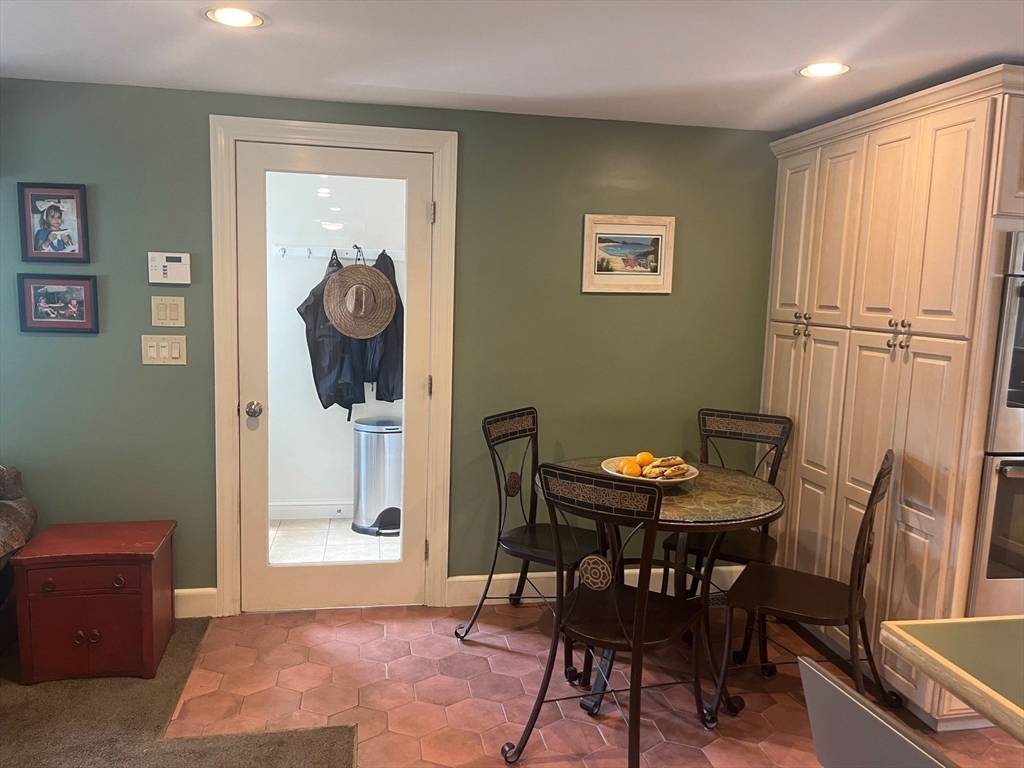 Peabody, MA 01960,12 Proctor Circle