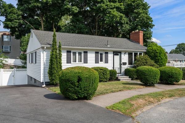 17 Trainer Ave, Medford, MA 02155