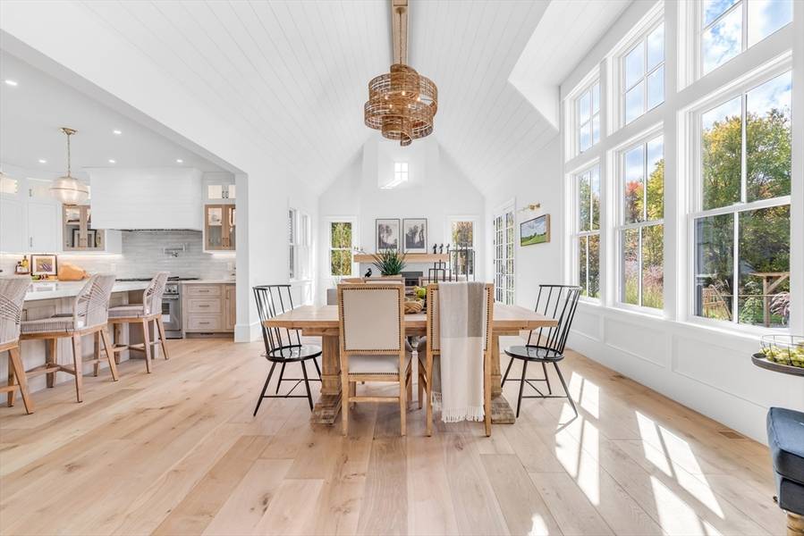 430 Old Bedford Road, Concord, MA 01742