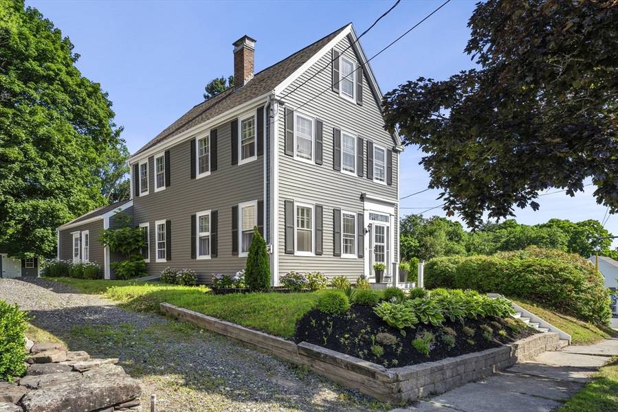 38 Forrester St, Newburyport, MA 01950