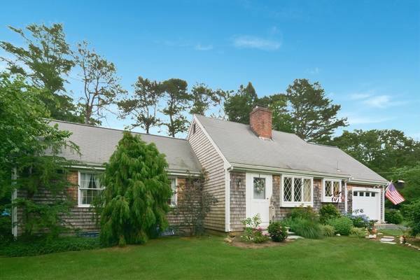 26 Windsor Rd, Sandwich, MA 02563