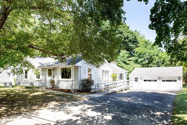 20 Pearse Road, Swansea, MA 02777