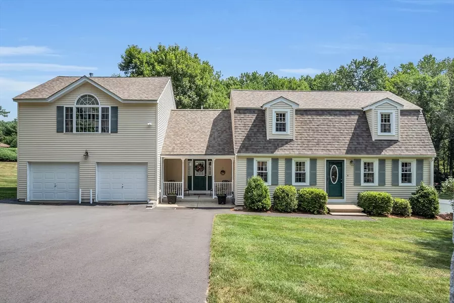 21 Kings Field, Dracut, MA 01826