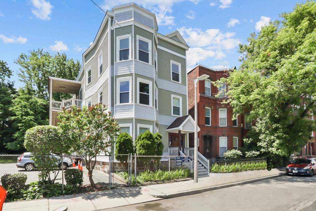 73 Waverly St #2, Boston, MA 02119