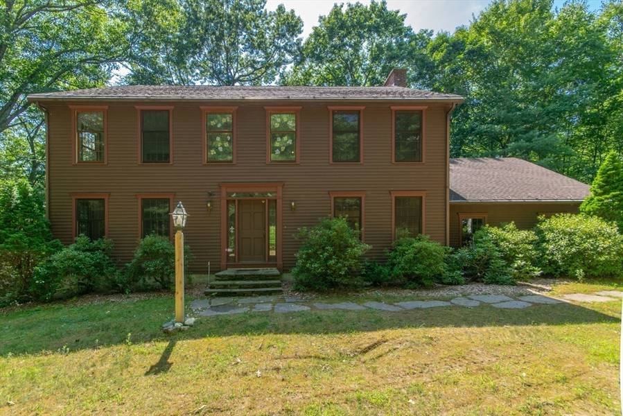 12 Rustlewood Ridge, Northampton, MA 01062