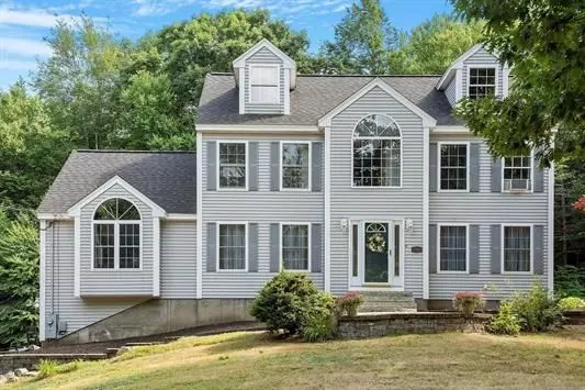 Sandown, NH 03873,57 Compromise Lane