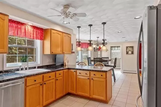 Sandown, NH 03873,57 Compromise Lane