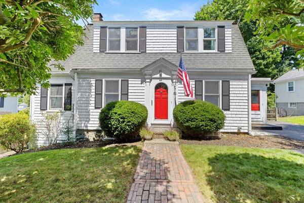 51 Governor Long Rd, Hingham, MA 02043