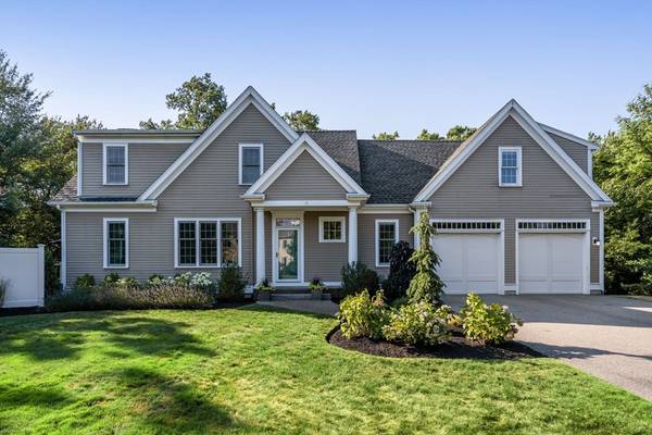 18 Blackbird Dr, Pembroke, MA 02359