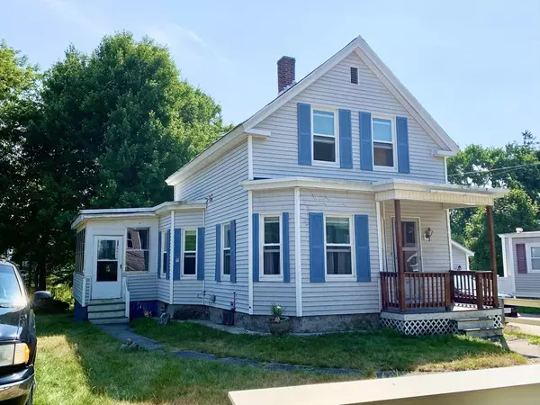 37 Staveley St, Lowell, MA 01852