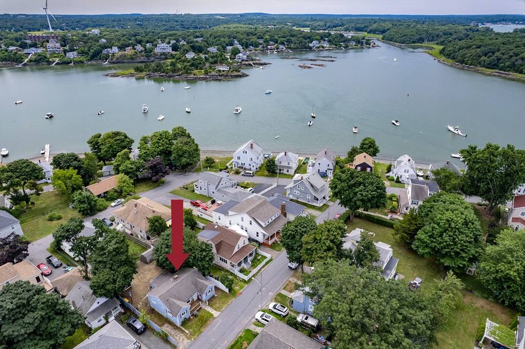 10 Mayflower Ave., Hull, MA 02045
