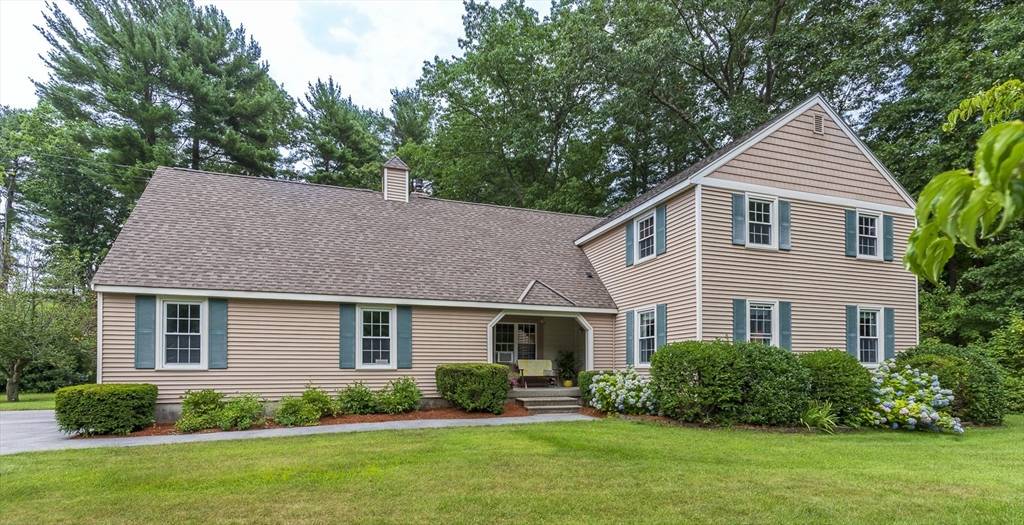 4 Hart Rd, Chelmsford, MA 01824