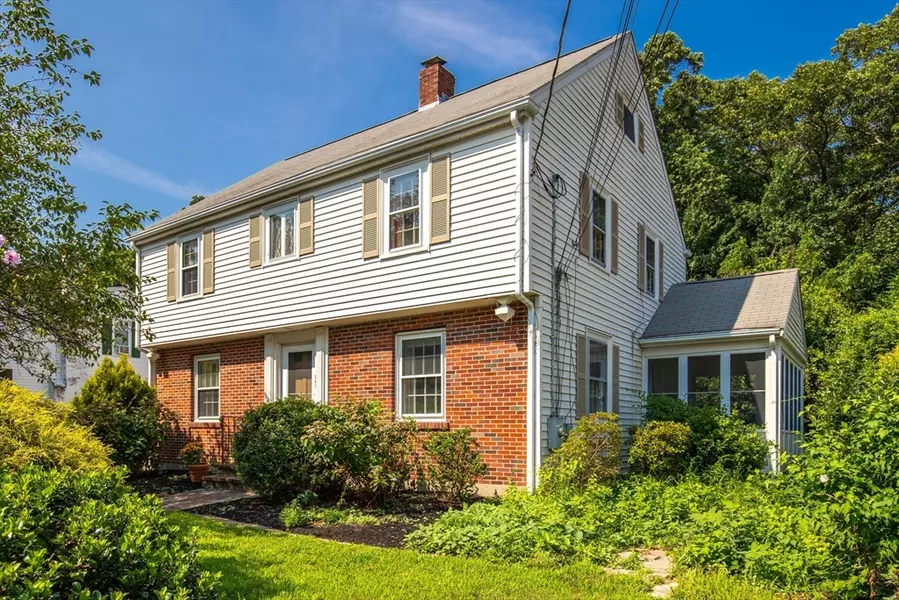 245 Vernon St, Norwood, MA 02062