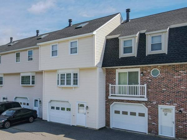 100 Frederick St #69, Dracut, MA 01826