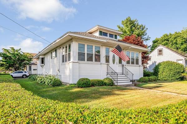 510 Pleasant St, Dracut, MA 01826