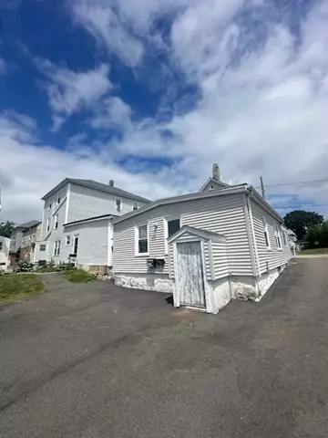 333-339 State Ave, Tiverton, RI 02878