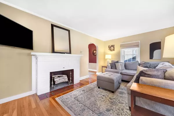 Arlington, MA 02476,319 Appleton St