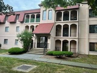 685 Oak St #1-8, Brockton, MA 02301