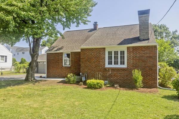 175 Beauregard Terrace, Chicopee, MA 01020